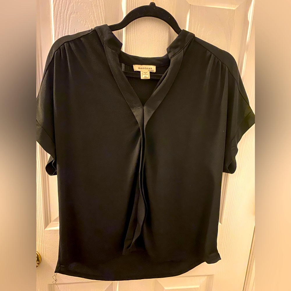 Short sleeve black top - workwear